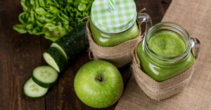 Green apple, cucumber and apple cider vinegar detox drink
